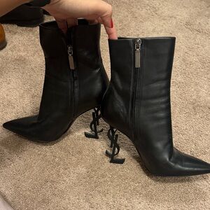Yves Saint Laurent Black Heeled Boots
